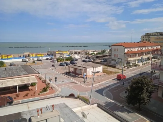 Trilocale con splendida vista mare. Rif. 182