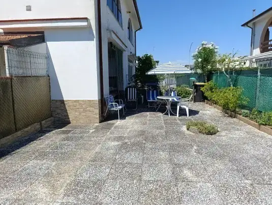 Villetta con ampio cortile vicina alla spiaggia a Lido di Pomposa
